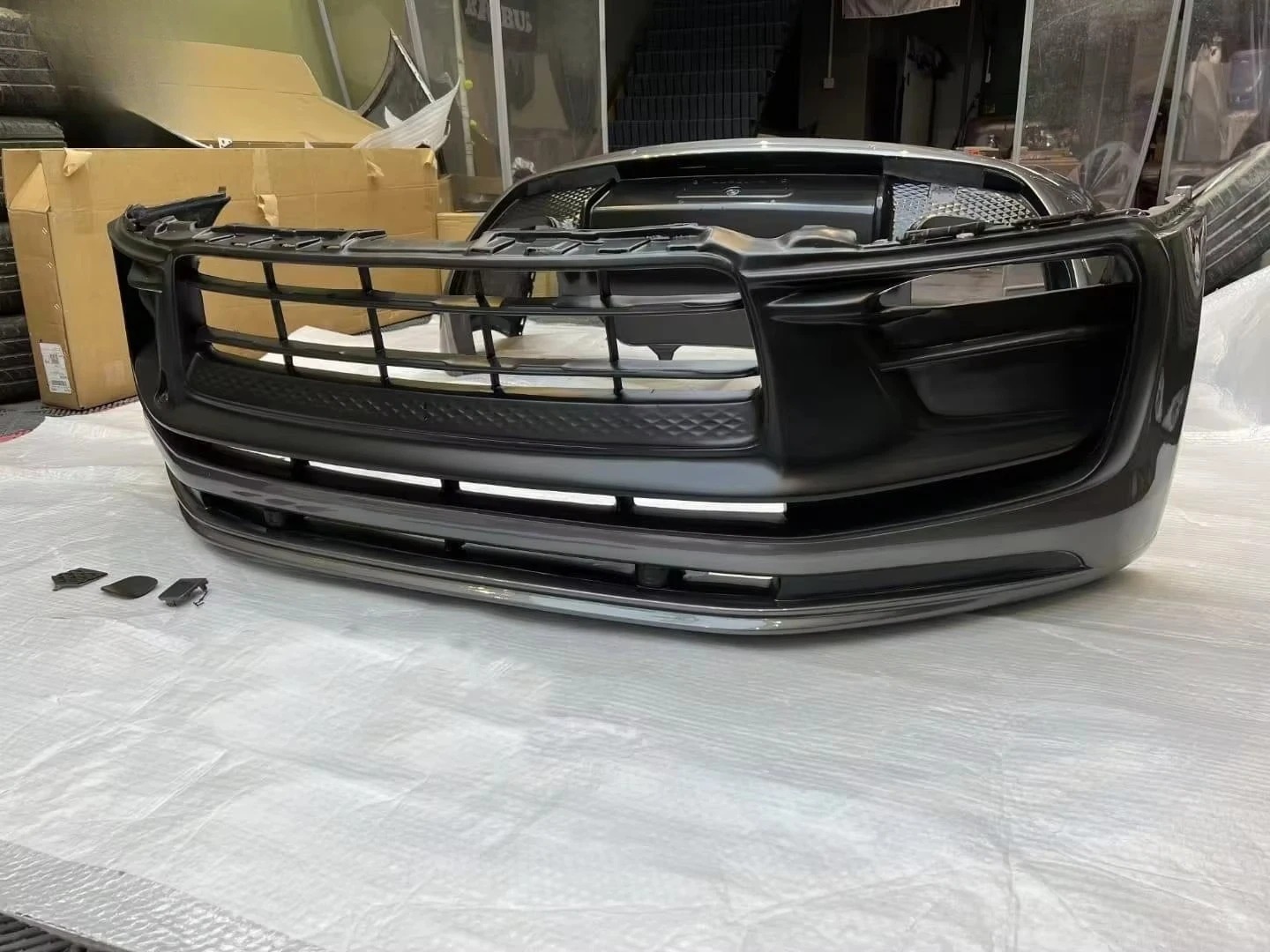 FRP Material Front Bumper Lip for  Macan 95B.3 2014-2017 Upgrade 2018-2023 Car Accessories